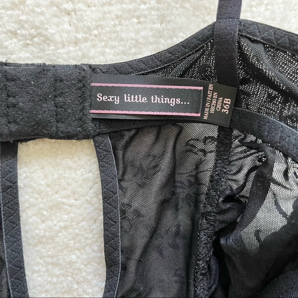 VICTORIA’S SECRET Black Sexy Little Things 36B Ruffles Lingerie w/ Garter - Picture 6 of 8